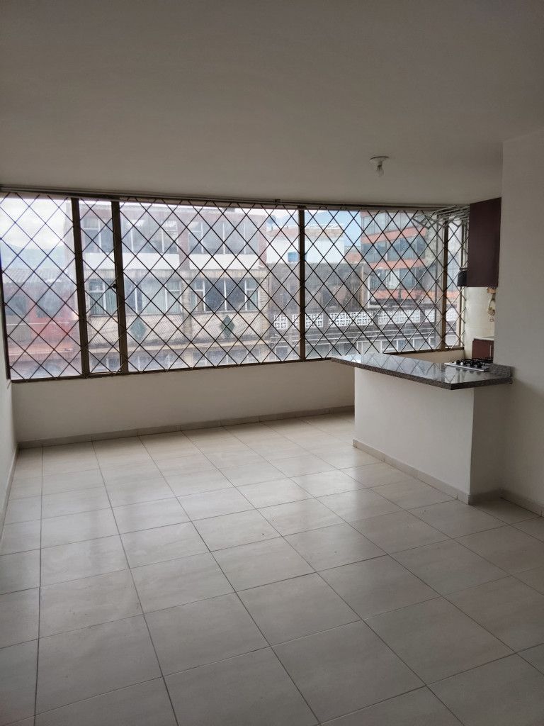 Apartamento en arriendo Cundinamarca Bogotá Rionegro 85 m2 Habitaciones 3 Baños 2 Garajes 0 Precio $2200000