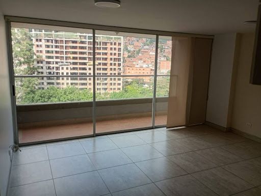 Apartamento en arriendo Antioquia Envigado El Chinguí 70 m2 Habitaciones 3 Baños 2 Garajes 1 Precio $3500000