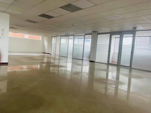 Oficina en venta Cundinamarca Bogotá Asd 270 m2 Habitaciones 0 Baños 4 Garajes 6 Precio $1900000000