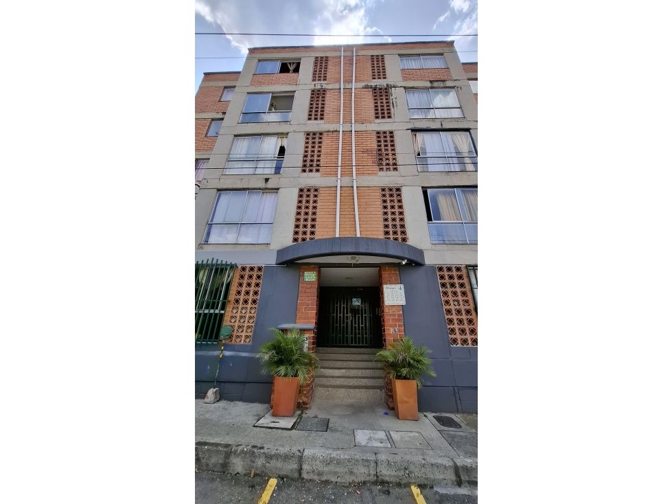 Apartamento en venta Antioquia Medellín San Antonio De Prado 60 m2 Habitaciones 2 Baños 1 Garajes 0 Precio $240000000
