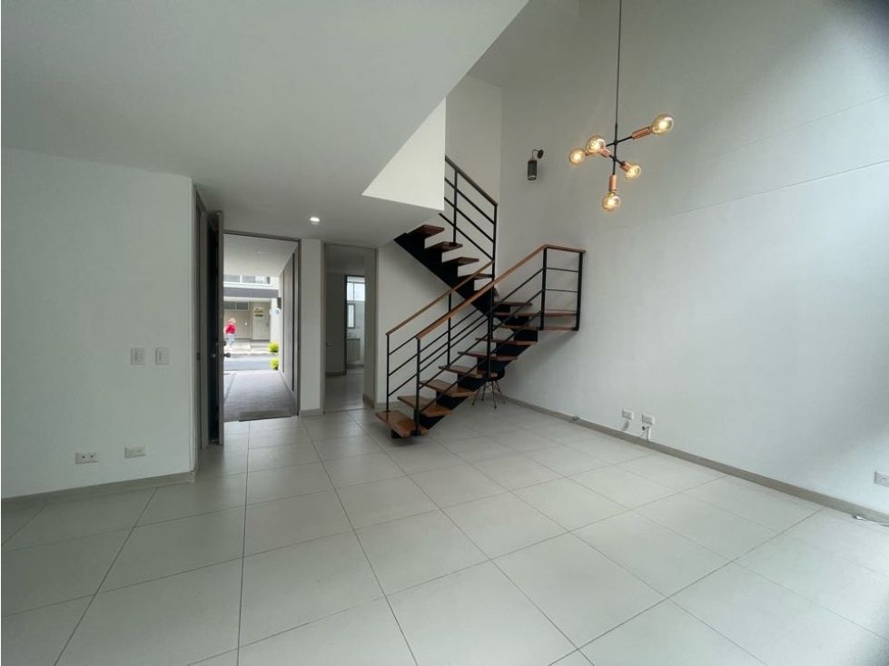 Casa en venta Antioquia Rionegro Rionegro 168 m2 Habitaciones 3 Baños 3 Garajes 2 Precio $1030000000