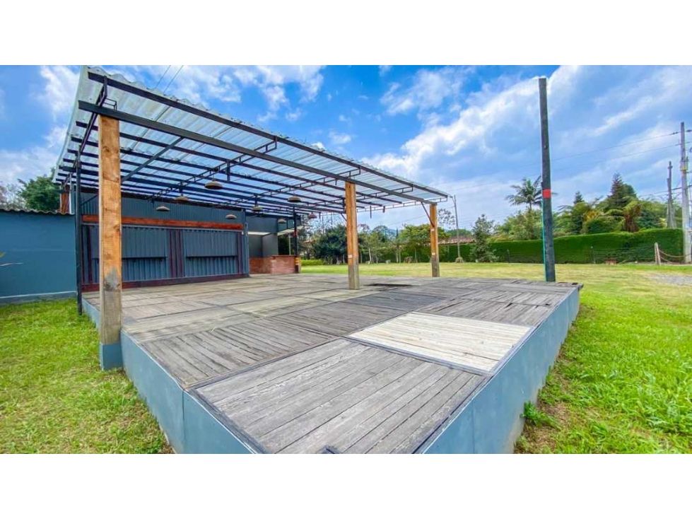 Lote en arriendo o venta Antioquia Rionegro Rionegro 6400 m2 Habitaciones 0 Baños 4 Garajes 15 Precio venta $2200000000 Precio arriendo $50000000