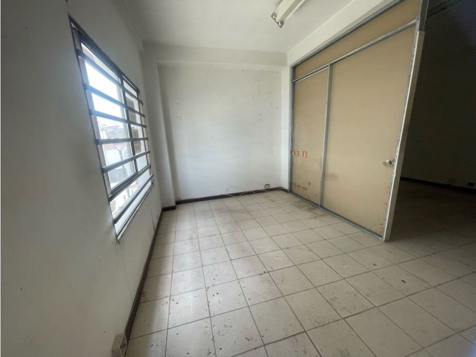 Oficina en arriendo o venta Antioquia Rionegro Centro 37 m2 Habitaciones 0 Baños 0 Garajes 0 Precio venta $170000000 Precio arriendo $1700000