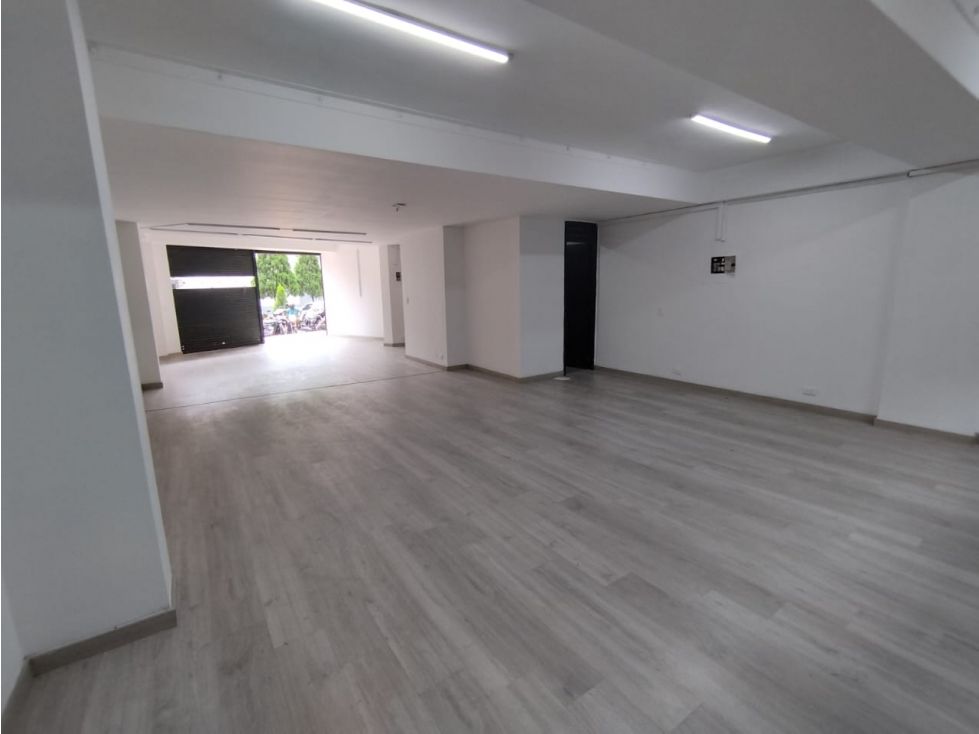 Local en arriendo Antioquia Medellín Patio Bonito 100 m2 Habitaciones 0 Baños 2 Garajes 0 Precio $7500000