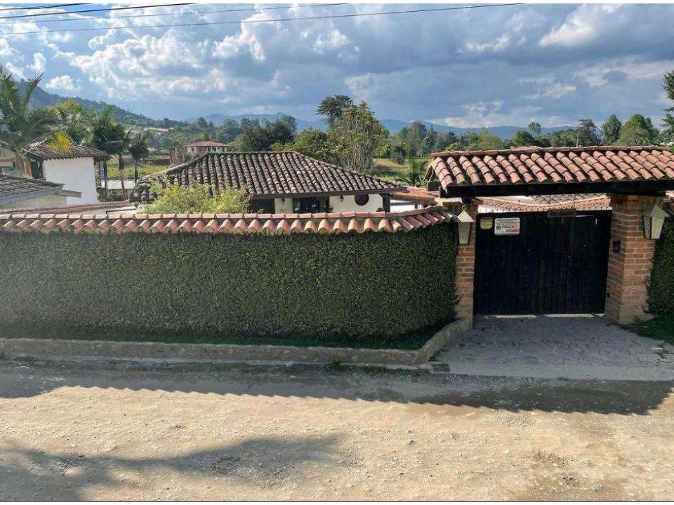 Finca en venta Antioquia Rionegro El Porvenir 180 m2 Habitaciones 2 Baños 2 Garajes 2 Precio $1450000000