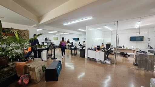 Bodega en arriendo Antioquia Medellín Guayabal 400 m2 Habitaciones 0 Baños 4 Garajes 2 Precio $18000000