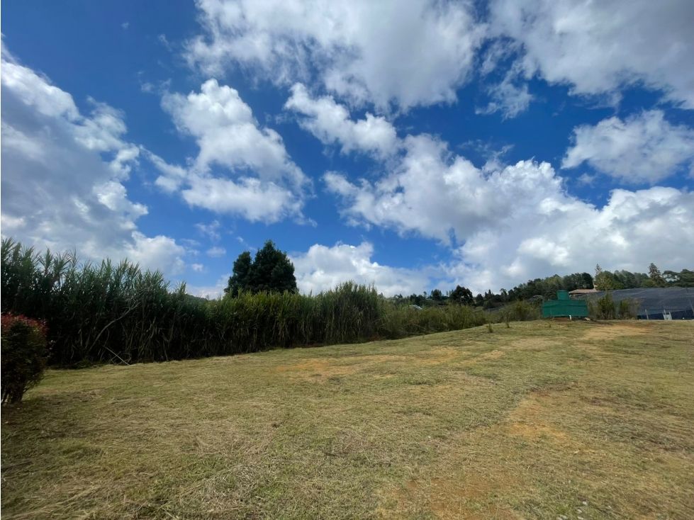 Finca en arriendo o venta Antioquia Guarne Guarne 300 m2 Habitaciones 7 Baños 4 Garajes 4 Precio venta $950000000 Precio arriendo $4000000