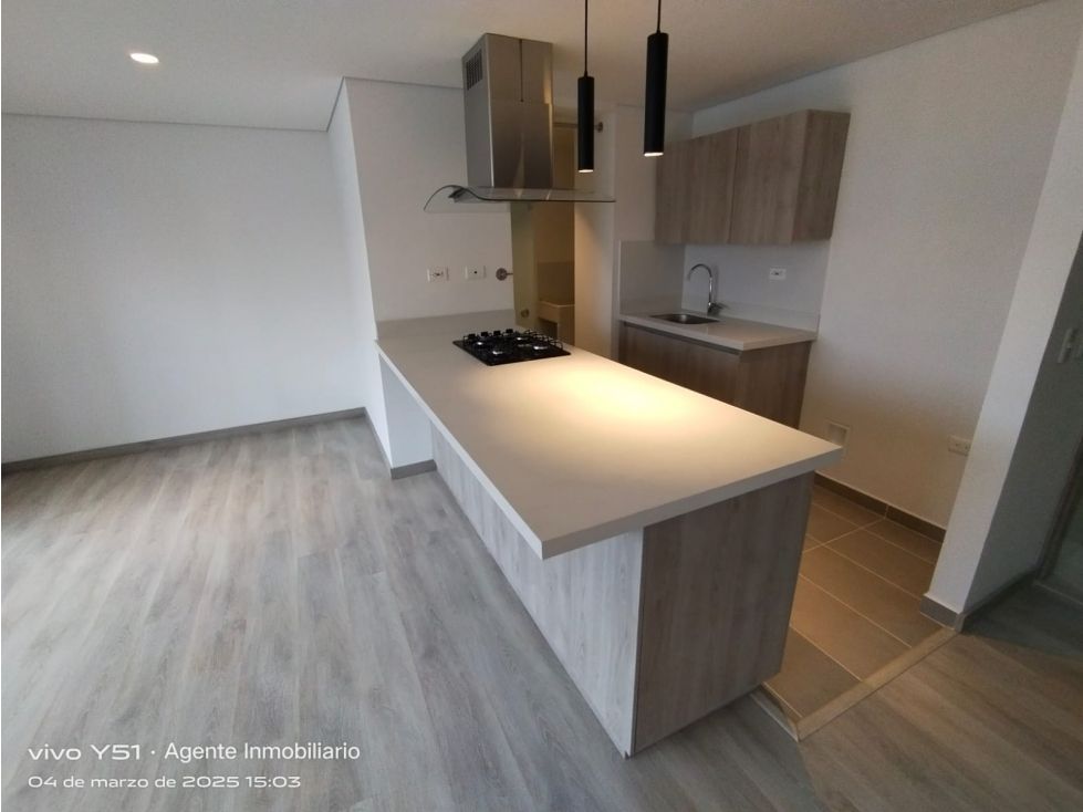 Apartamento en arriendo Antioquia Rionegro San Antonio 76 m2 Habitaciones 2 Baños 2 Garajes 1 Precio $2700000