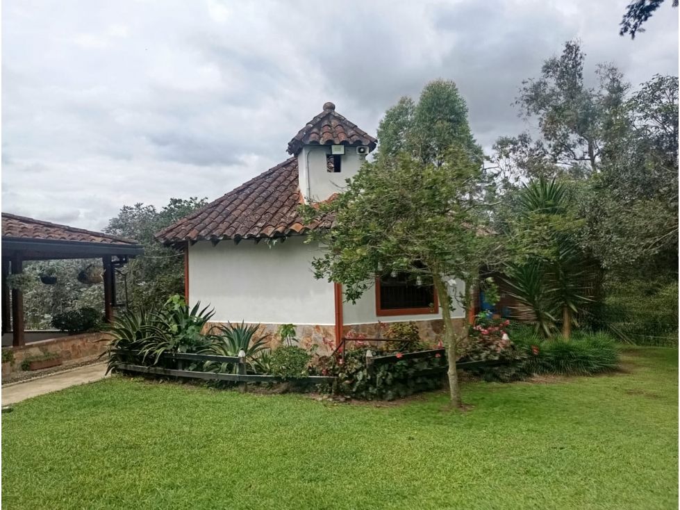 Finca en venta Antioquia Rionegro El Porvenir 340 m2 Habitaciones 4 Baños 4 Garajes 8 Precio $3200000000