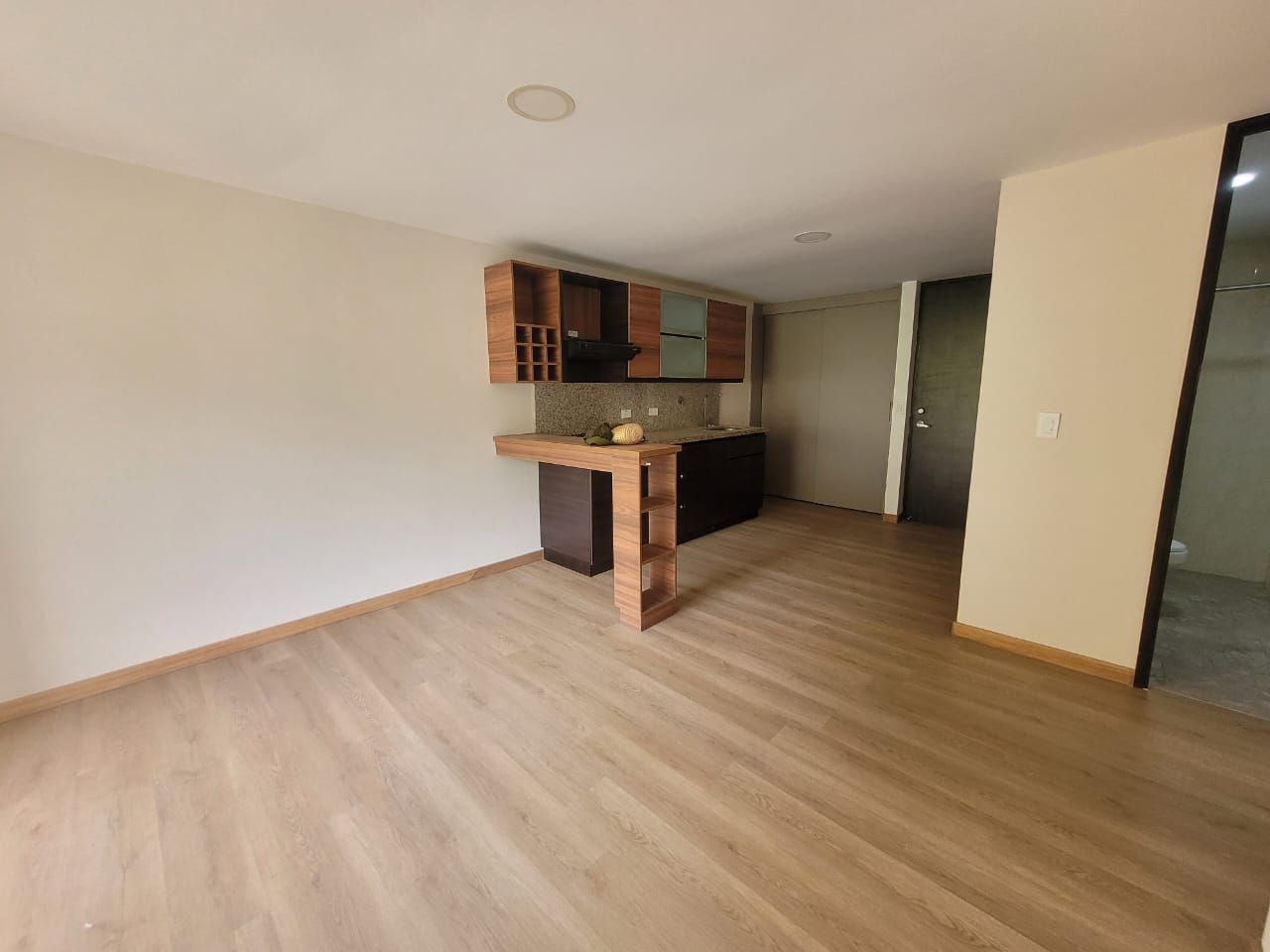 Apartamento en arriendo o venta Antioquia El Retiro Cn El Campo 60 m2 Habitaciones 2 Baños 2 Garajes 1 Precio venta $390000000 Precio arriendo $2200000
