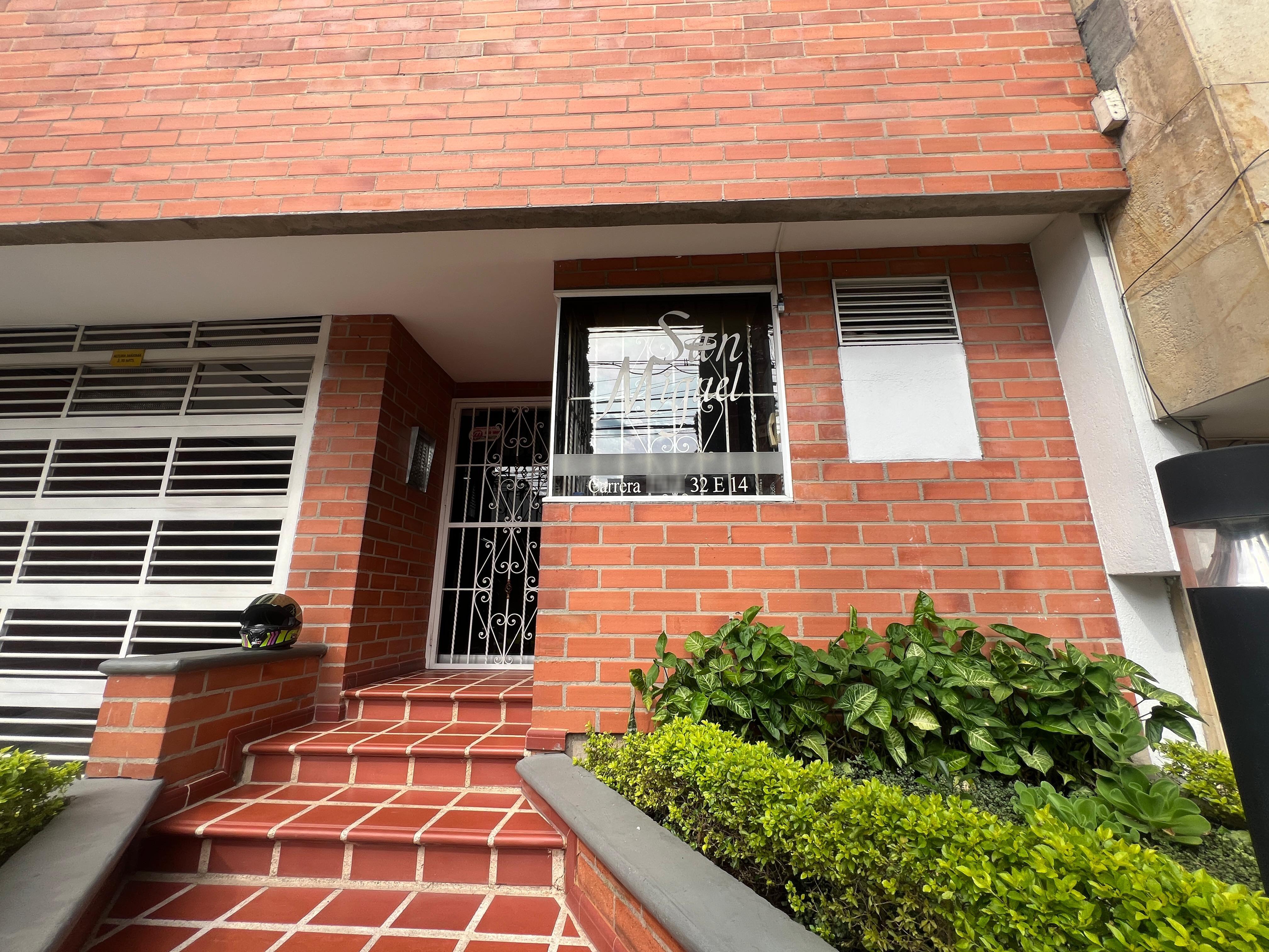 Apartaestudio en arriendo Antioquia Medellín El Nogal- Los Almendros 40 m2 Habitaciones 1 Baños 1 Garajes 0 Precio $1800000