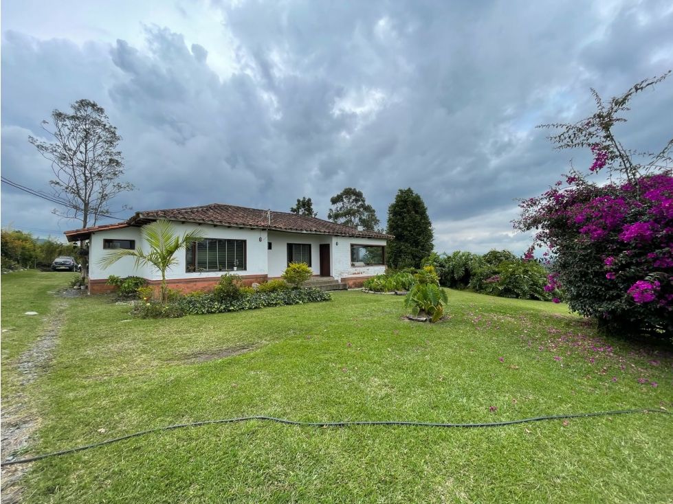 Casa Campestre en venta Antioquia El Carmen De Viboral El Carmen De Viboral 18000 m2 Habitaciones 1 Baños 1 Garajes 8 Precio $1700000000