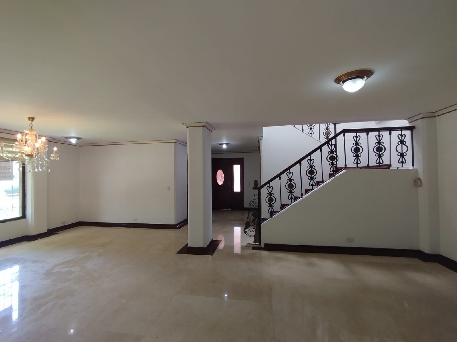 Casa en arriendo Risaralda Pereira Los Alamos 330 m2 Habitaciones 4 Baños 3 Garajes 2 Precio $4650000