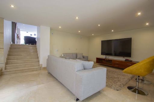 Casa en arriendo Cundinamarca Bogotá El Refugio 580 m2 Habitaciones 4 Baños 7 Garajes 2 Precio $25000000