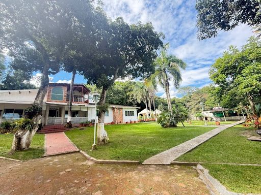 Casa en venta Tolima Ibagué Plazas Del Bosque 2923 m2 Habitaciones 6 Baños 8 Garajes 4 Precio $5000000000