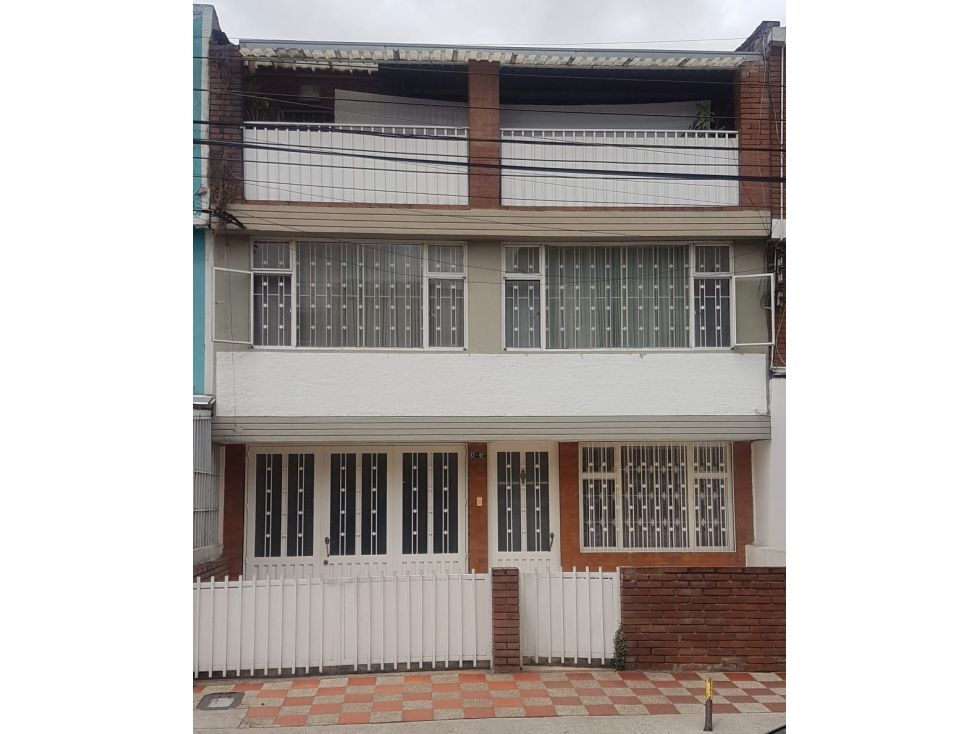 Casa en venta Cundinamarca Bogotá La Alqueria 222 m2 Habitaciones 7 Baños 3 Garajes 1 Precio $880000000