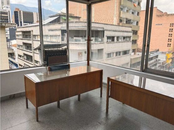 Oficina en venta Antioquia Medellín Colon 30 m2 Habitaciones 0 Baños 1 Garajes 0 Precio $99000000