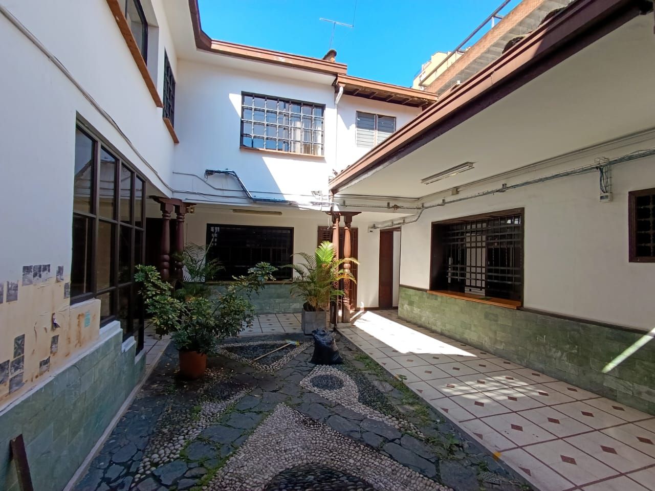 Casa en arriendo Antioquia Medellín Boston 446 m2 Habitaciones 5 Baños 3 Garajes 0 Precio $15000000