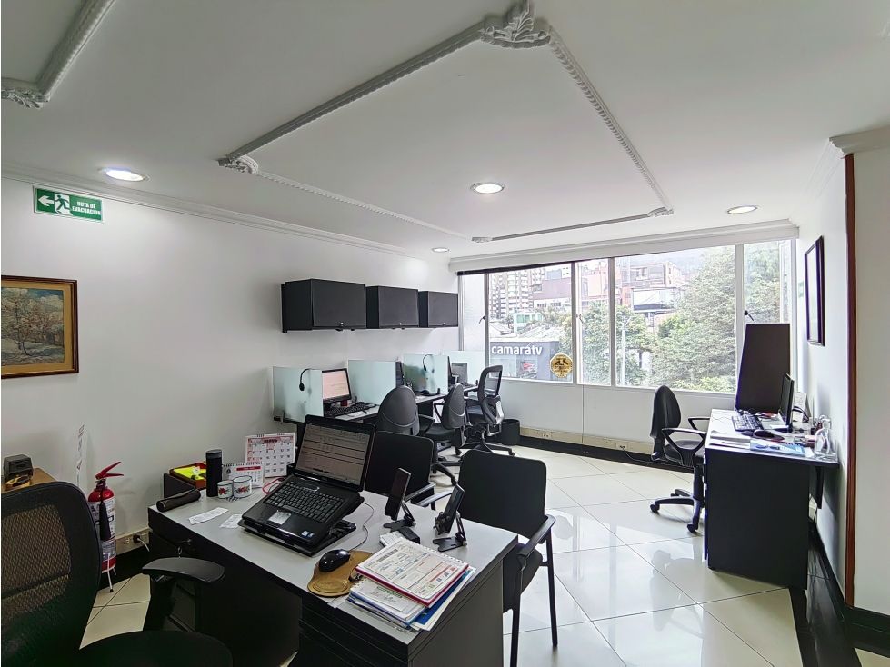 Apartamento en arriendo o venta Cundinamarca Bogotá Lago Gaitan 130 m2 Habitaciones 3 Baños 2 Garajes 2 Precio venta $680000000 Precio arriendo $6853000