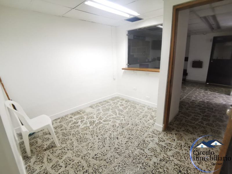 Oficina en arriendo o venta Antioquia Envigado El Dorado 80 m2 Habitaciones 0 Baños 1 Garajes 0 Precio venta $600000000 Precio arriendo $2600000