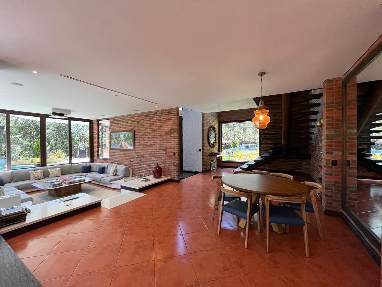 Casa en venta Antioquia Envigado Loma Del Atravesado 8000 m2 Habitaciones 4 Baños 4 Garajes 4 Precio $6000000000