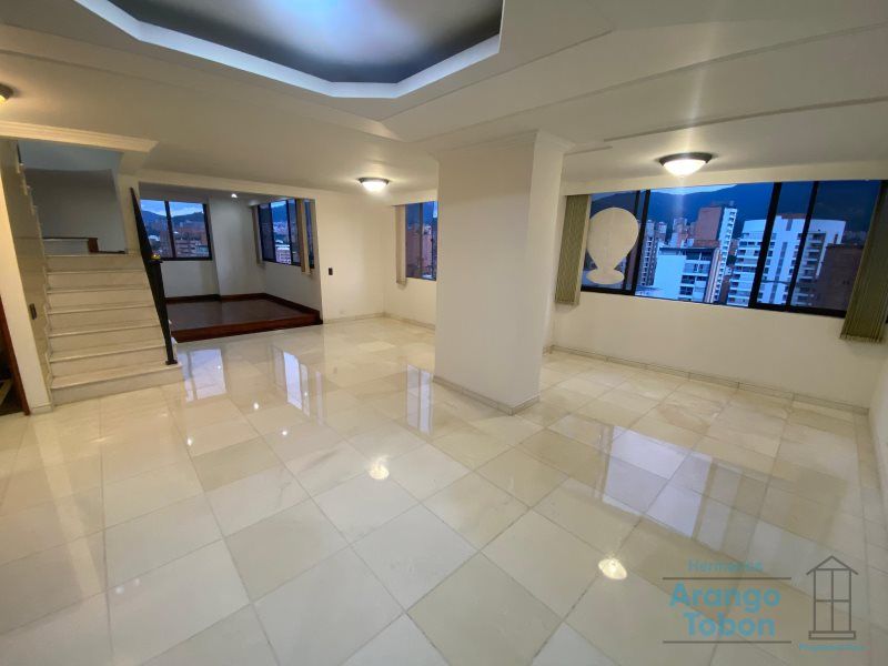 Apartamento en arriendo o venta Antioquia Medellín Laureles 187 m2 Habitaciones 4 Baños 4 Garajes 1 Precio venta $1200000000 Precio arriendo $6425000