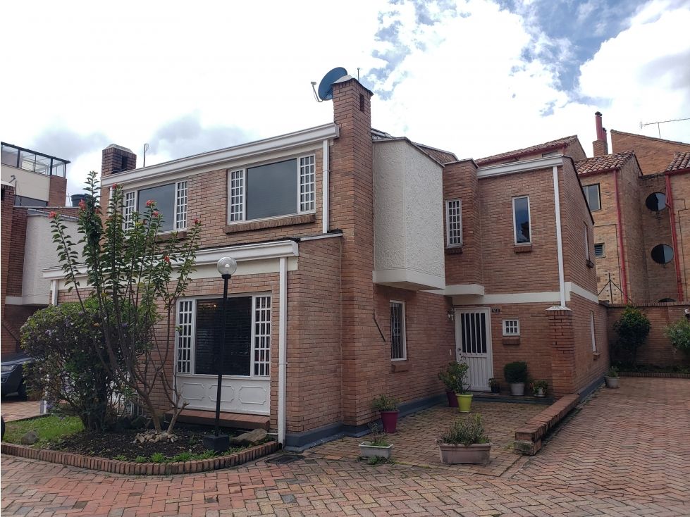 Casa en venta Cundinamarca Bogotá Cedritos 133 m2 Habitaciones 3 Baños 3 Garajes 2 Precio $650000000