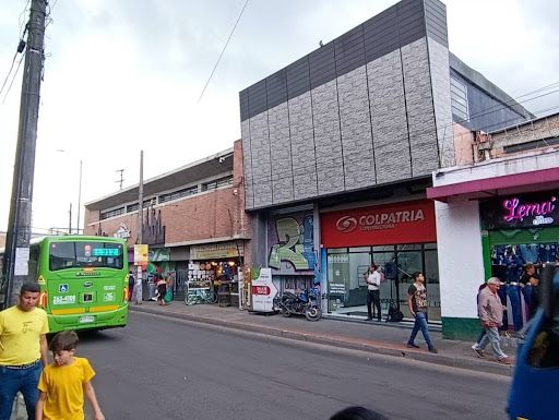 Bodega en arriendo Cundinamarca Bogotá Centro Fontibon 300 m2 Habitaciones 0 Baños 1 Garajes 0 Precio $18000000