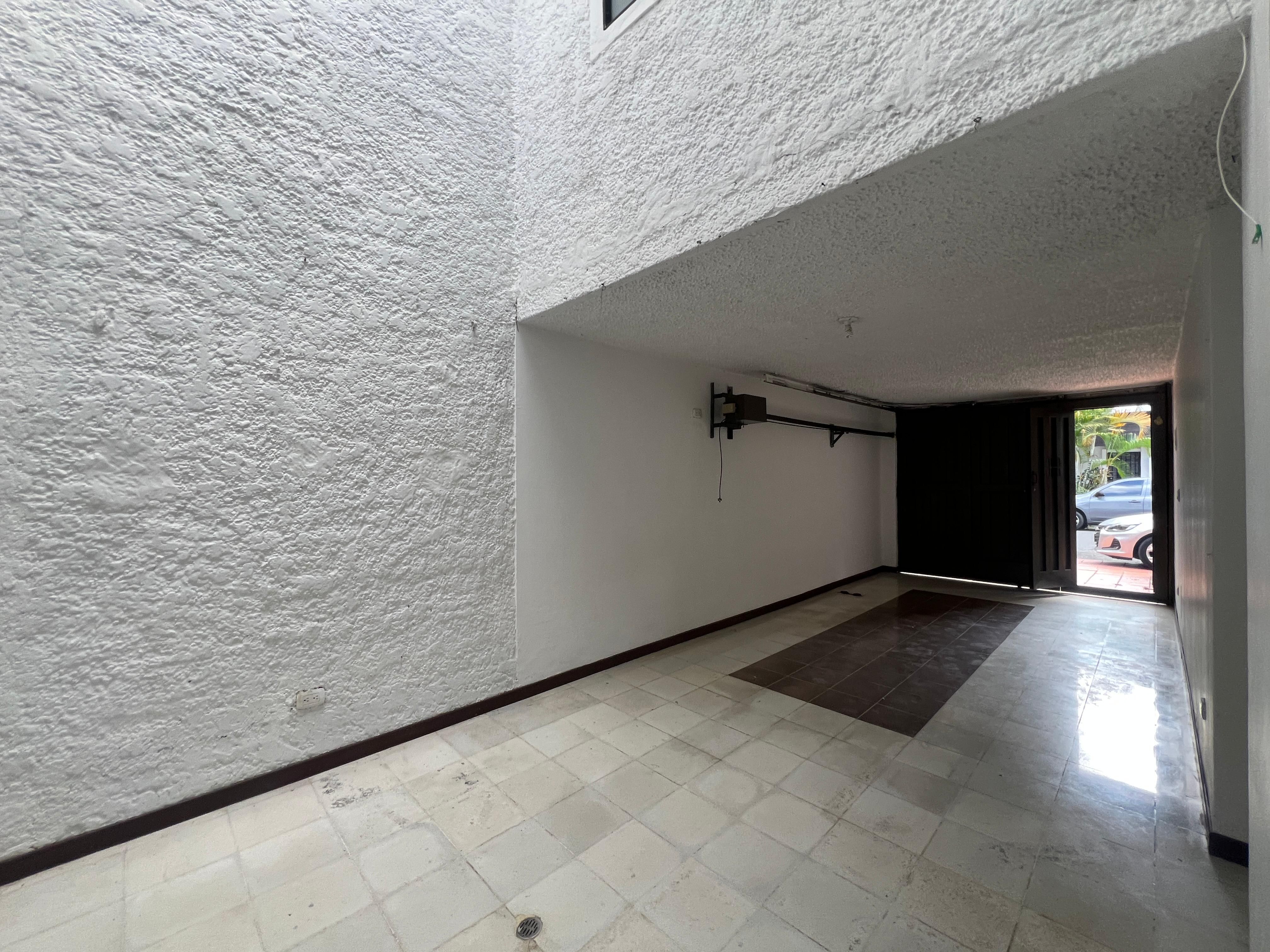 Casa en arriendo Antioquia Medellín Rosales 190 m2 Habitaciones 2 Baños 2 Garajes 1 Precio $3300000