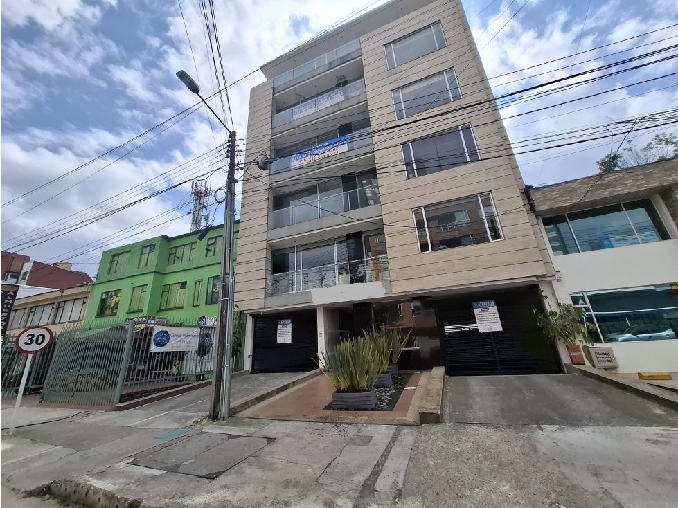 Oficina en venta Cundinamarca Bogotá Estoril 74 m2 Habitaciones 0 Baños 2 Garajes 1 Precio $495000000