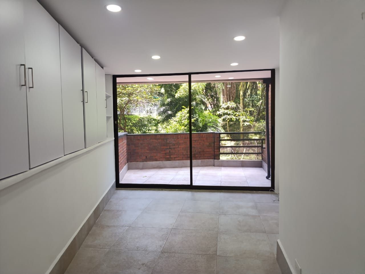 Apartamento en arriendo Antioquia Medellín El Salvador 177 m2 Habitaciones 3 Baños 3 Garajes 2 Precio $9300000