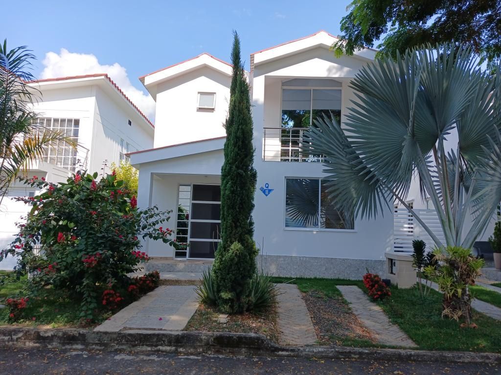 Casa en arriendo Valle Del Cauca Jamundí Jamundí 200 m2 Habitaciones 3 Baños 3 Garajes 1 Precio $2419900