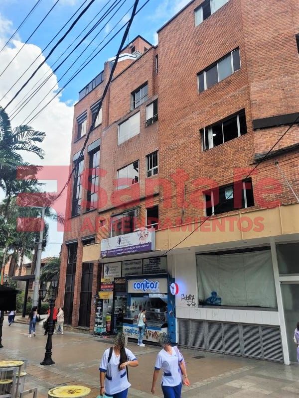 Oficina en arriendo Antioquia Envigado Zona Centro 70 m2 Habitaciones 0 Baños 2 Garajes 0 Precio $2600000