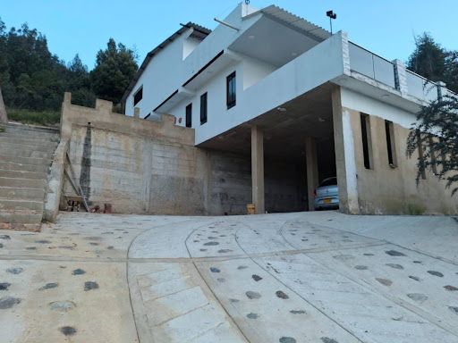 Casa en venta Cundinamarca Siberia Siberia 4670 m2 Habitaciones 3 Baños 3 Garajes 6 Precio $570000000