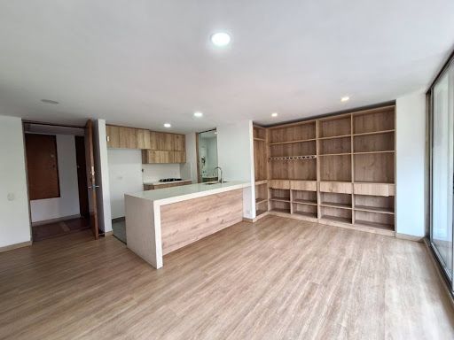 Apartamento en arriendo Antioquia Medellín La Frontera 87 m2 Habitaciones 3 Baños 2 Garajes 2 Precio $4650000