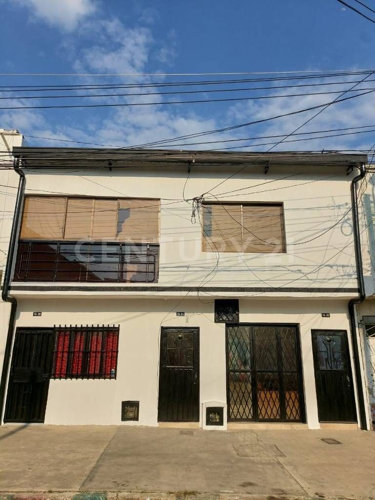 Casa en venta Valle Del Cauca Cali La Floresta 208 m2 Habitaciones 8 Baños 4 Garajes 0 Precio $430000000