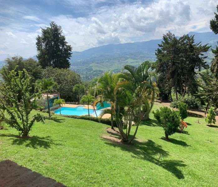 Finca en venta Valle Del Cauca Dagua Dagua 230 m2 Habitaciones 4 Baños 4 Garajes 12 Precio $820000000