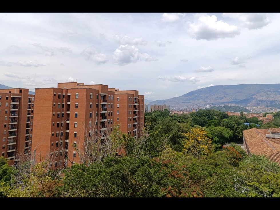 Casa en arriendo o venta Antioquia Medellín Medellín 156 m2 Habitaciones 5 Baños 3 Garajes 2 Precio venta $890000000 Precio arriendo $5579000