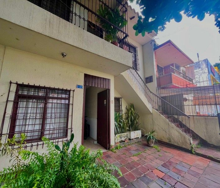 Casa en venta Valle Del Cauca Cali 3 De Julio 300 m2 Habitaciones 9 Baños 4 Garajes 2 Precio $700000000