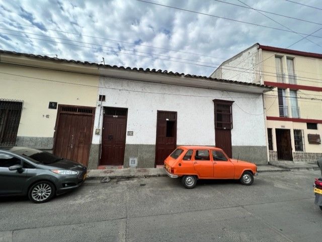 Casa en venta Valle Del Cauca Guadalajara De Buga San Antonio 350 m2 Habitaciones 6 Baños 3 Garajes 0 Precio $900000000