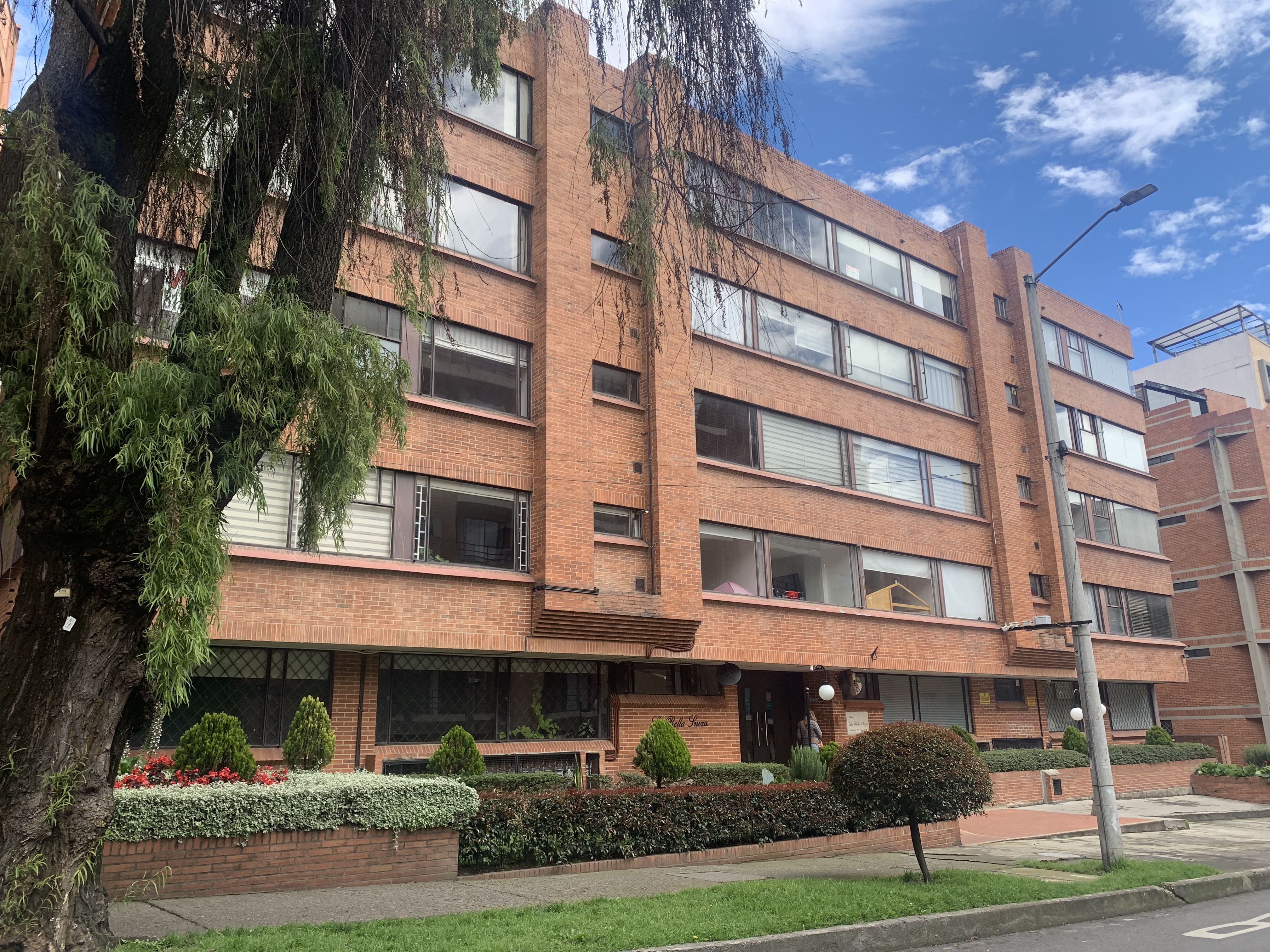Apartamento en venta Cundinamarca Bogotá Bella Suiza 140 m2 Habitaciones 3 Baños 3 Garajes 2 Precio $790000000