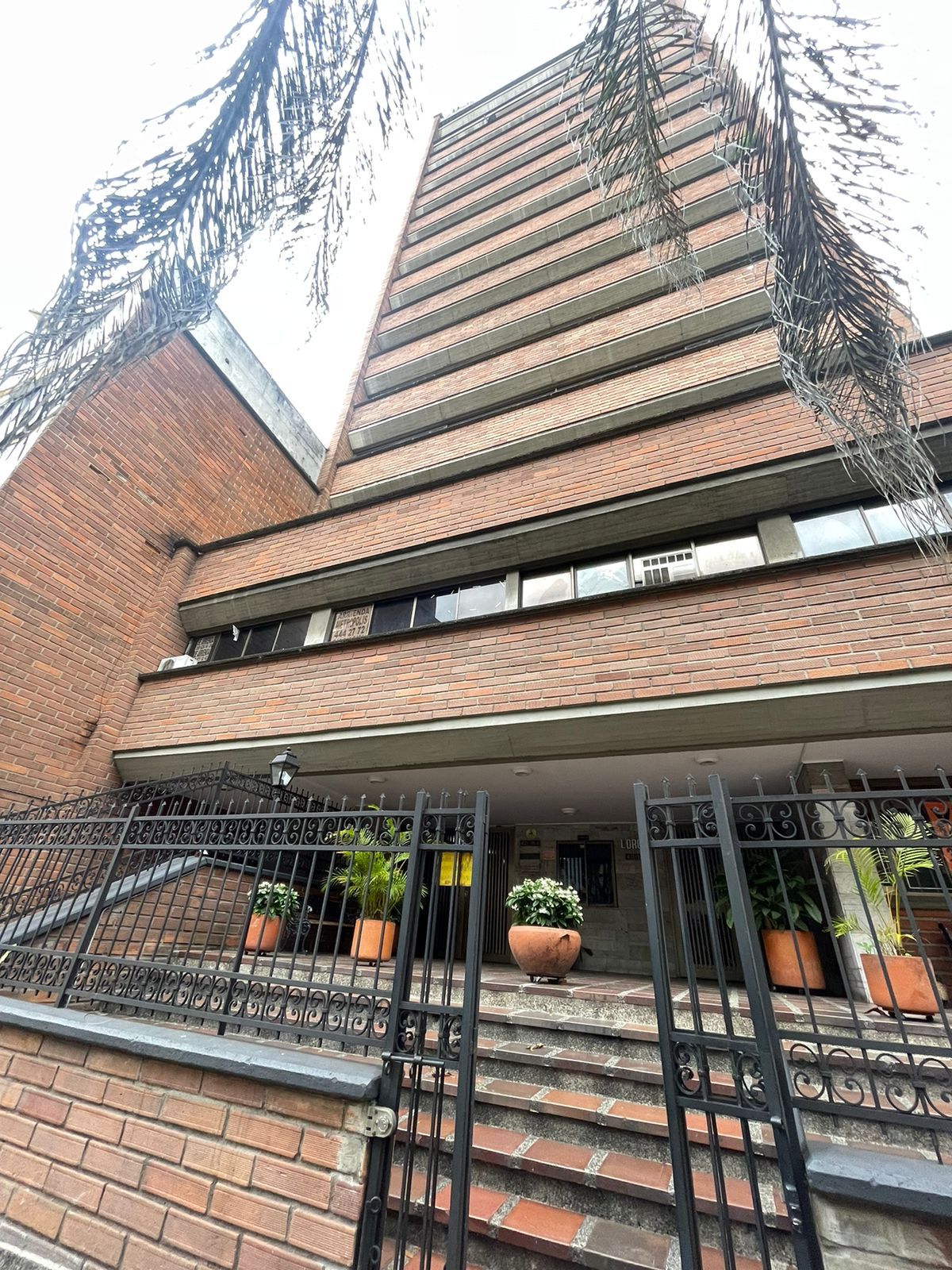 Oficina en arriendo Antioquia Medellín Boston 80 m2 Habitaciones 0 Baños 1 Garajes 0 Precio $2300000