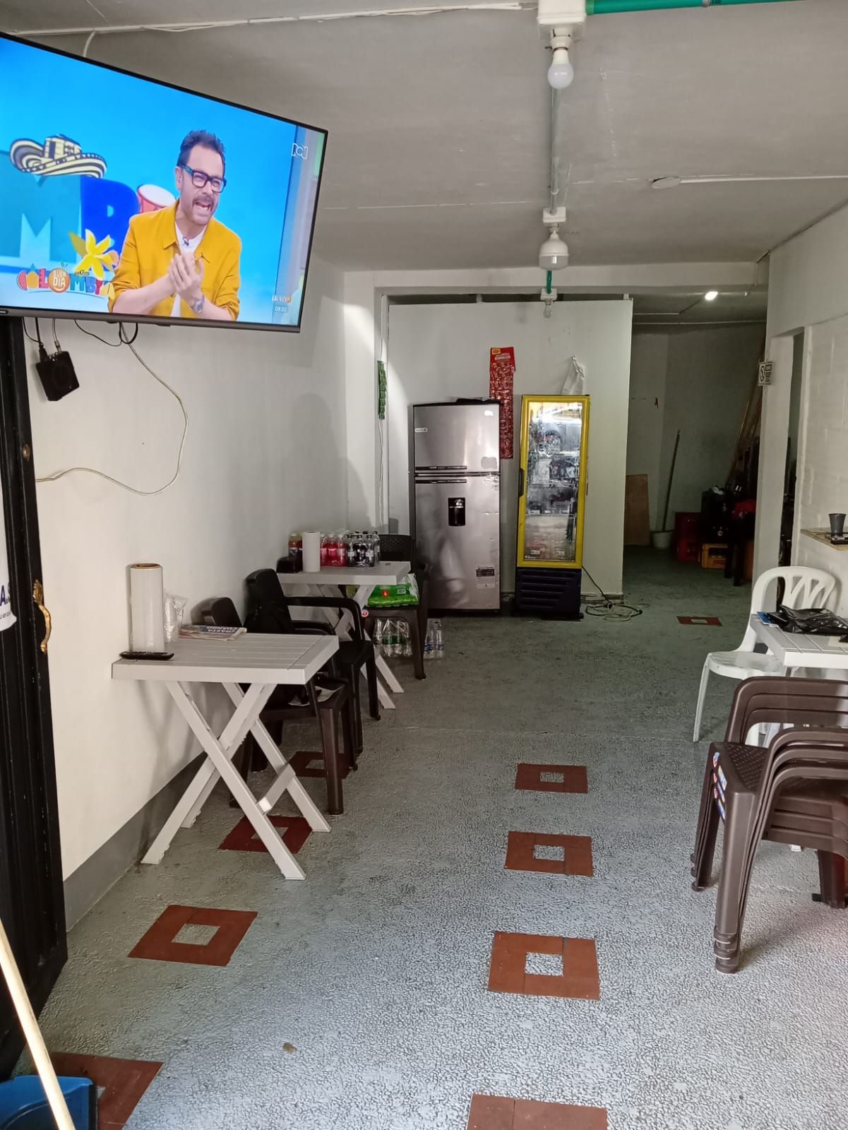 Local Comercial en arriendo Antioquia Medellín Cristobal 40 m2 Habitaciones 0 Baños 0 Garajes 0 Precio $1800000