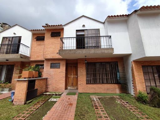 Casa en venta Risaralda Pereira Br Caminos De Canaan 140 m2 Habitaciones 3 Baños 3 Garajes 2 Precio $780000000