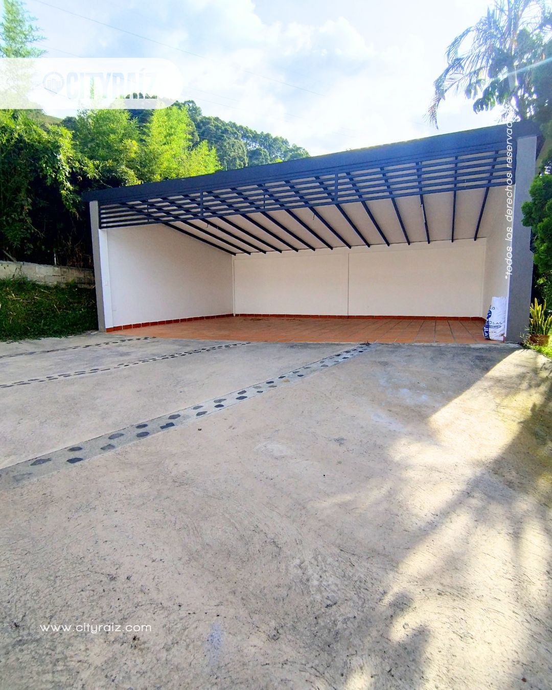 Casa Campestre en arriendo Antioquia Envigado El Salado 330 m2 Habitaciones 3 Baños 4 Garajes 5 Precio $7500000