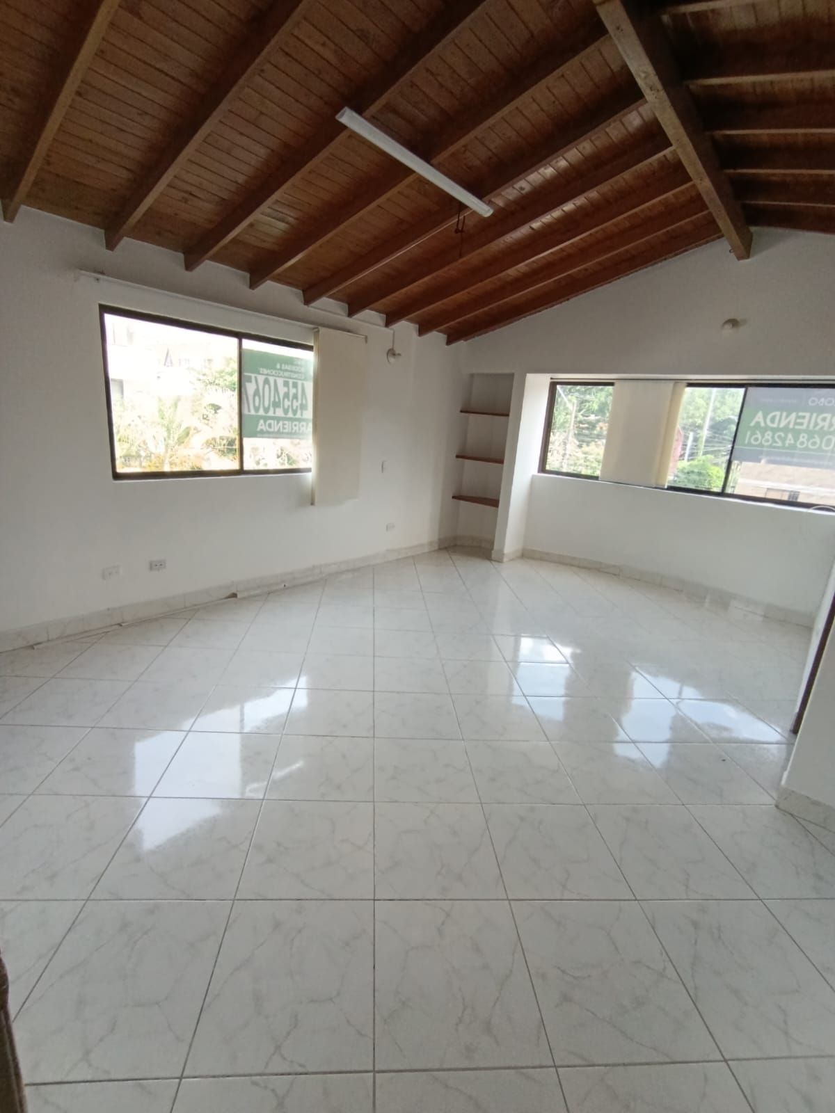 Oficina en arriendo Antioquia Medellín Guayabal 50 m2 Habitaciones 0 Baños 2 Garajes 0 Precio $2500000