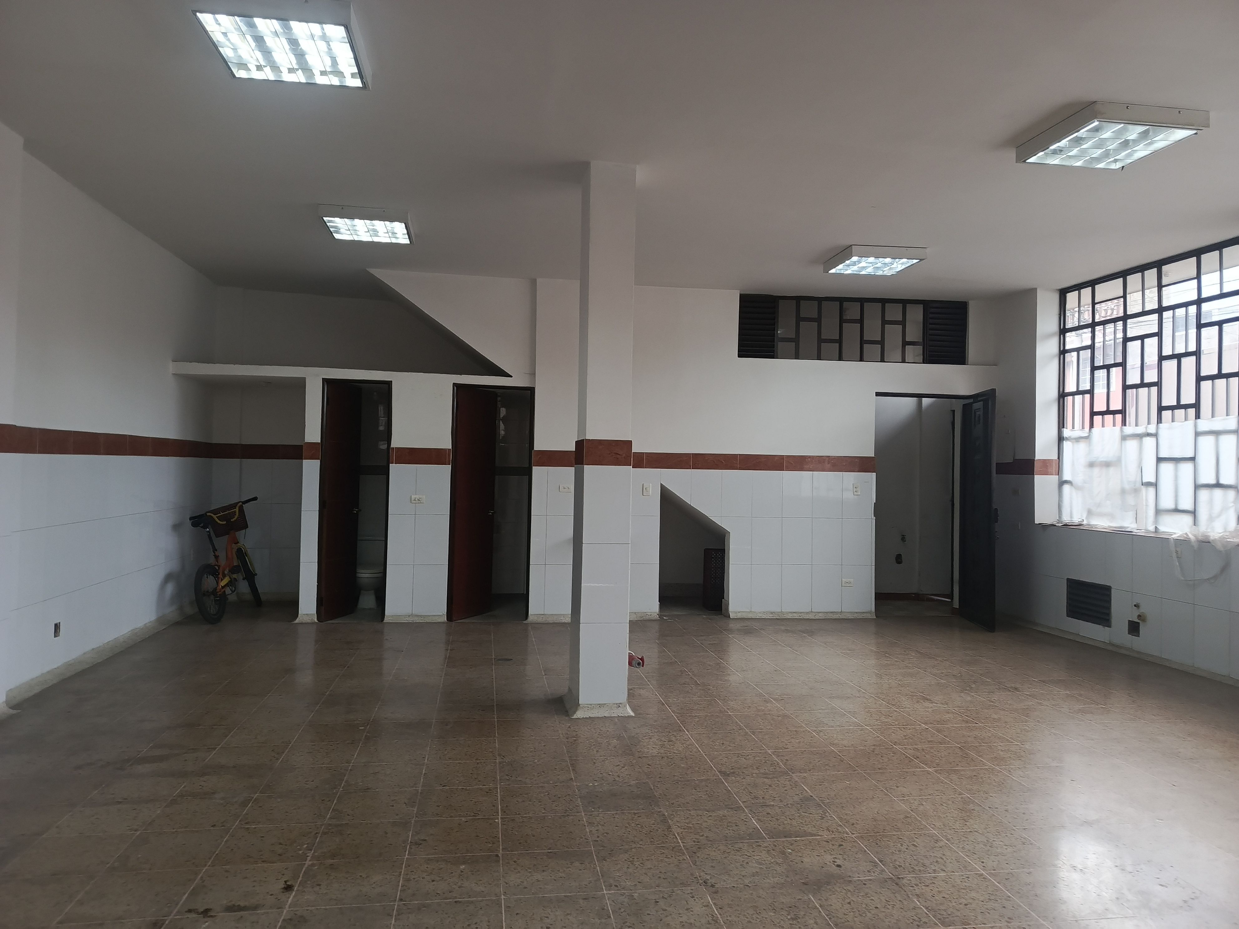Bodega en arriendo Cundinamarca Bogotá Cjr Altos Del Portal I 80 m2 Habitaciones 0 Baños 1 Garajes 0 Precio $3500000