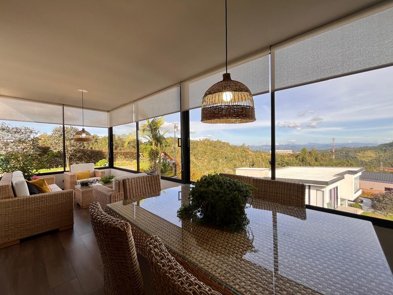 Casa en venta Antioquia Envigado El Chocho 1350 m2 Habitaciones 3 Baños 5 Garajes 6 Precio $3500000000