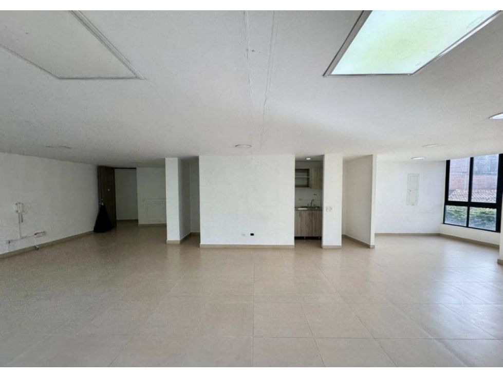 Oficina en arriendo Antioquia Medellín Florida Nueva 100 m2 Habitaciones 0 Baños 1 Garajes 0 Precio $3800000