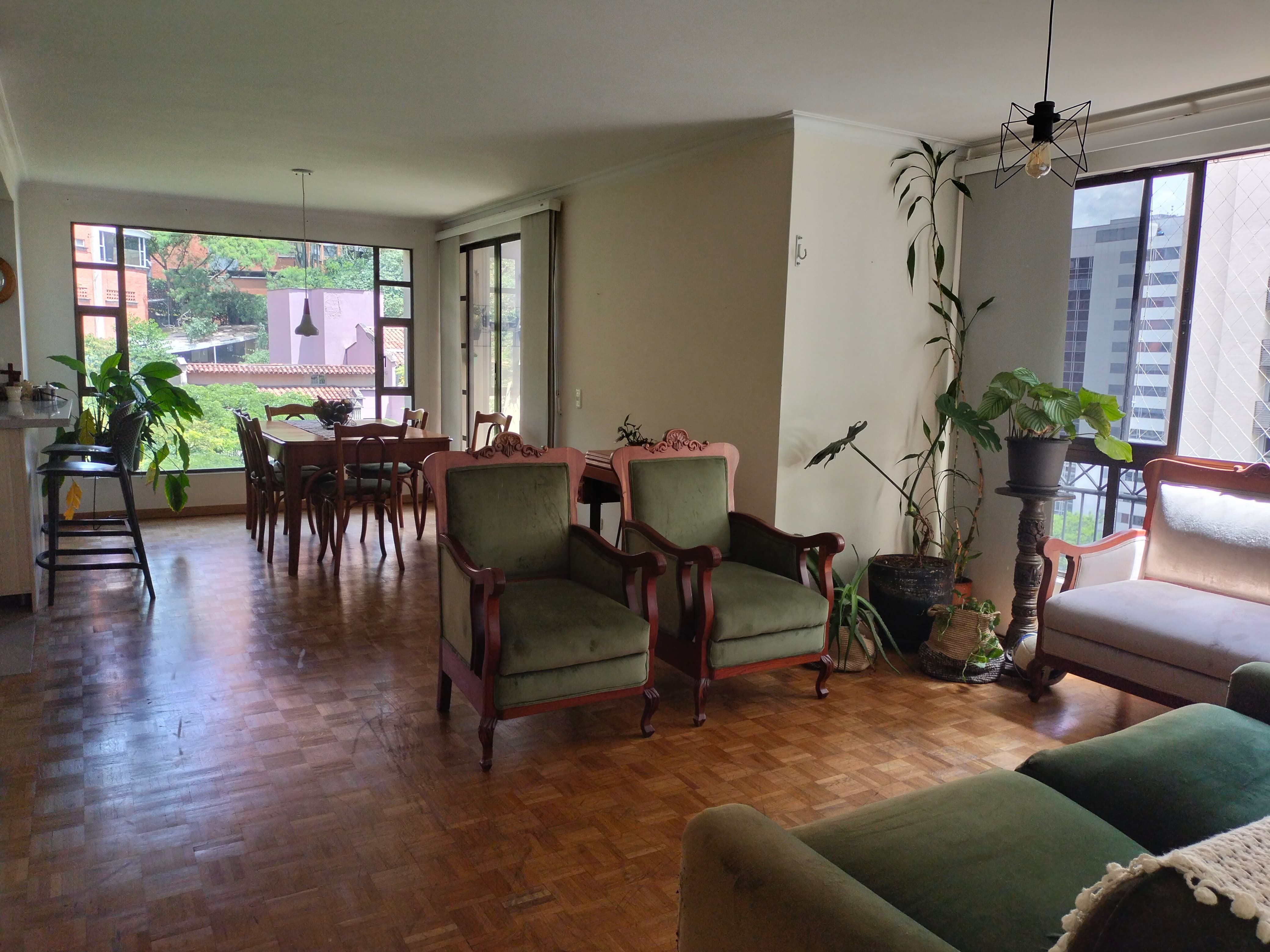 Apartamento en arriendo Antioquia Medellín Castropol 128 m2 Habitaciones 4 Baños 2 Garajes 1 Precio $5700000